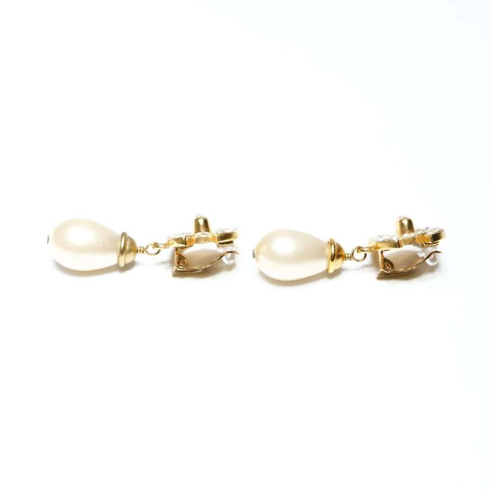 CHANEL Authentic Gold Pearl Logo Earrings - Picture 4 of 7